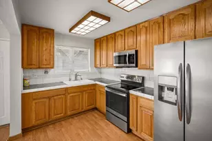 1271 Juniper Dr 7, Gilroy, CA 95020 - Photo 4