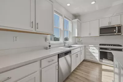 6389 Laguna Seca Ln, Gilroy, CA 95020 - Photo 14