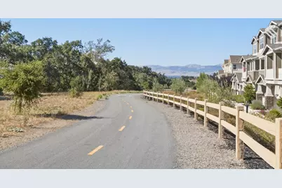 6389 Laguna Seca Ln, Gilroy, CA 95020 - Photo 38