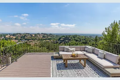 10955 Stonebrook Dr, Los Altos, CA 94024 - Photo 2