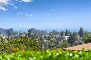31 S Circle Dr, Santa Cruz, CA 95060 - Photo 2