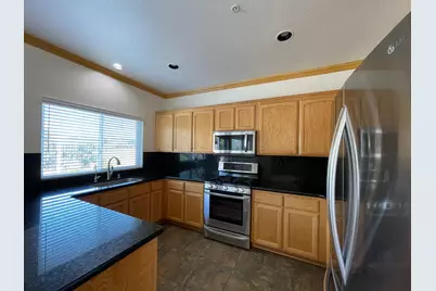 27339 Bavella Way, Salinas, CA 93908 - Photo 6