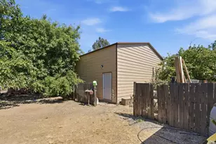 20105 Olympia Rd, Madera, CA 93638 - Photo 16