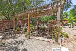 1615 Edgewood Rd, Redwood City, CA 94062 - Photo 22