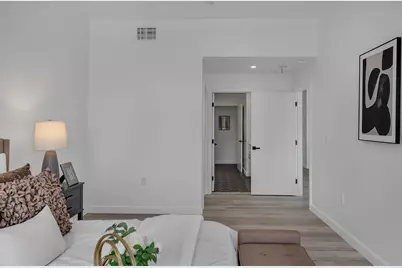 889 McLellan Dr 210, South San Francisco, CA 94080 - Photo 14
