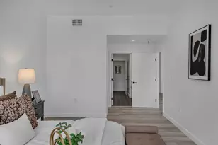 889 McLellan Dr 210, South San Francisco, CA 94080 - Photo 14