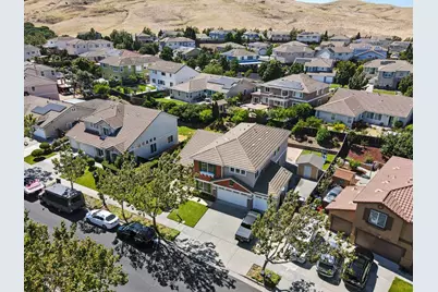 5006 Ridgefield Cir, Fairfield, CA 94534 - Photo 12