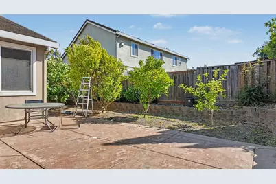 5006 Ridgefield Cir, Fairfield, CA 94534 - Photo 24