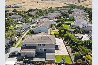 5006 Ridgefield Cir, Fairfield, CA 94534 - Photo 14