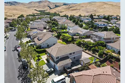 5006 Ridgefield Cir, Fairfield, CA 94534 - Photo 12