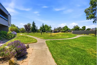1013 Kingston Ln, Alameda, CA 94502 - Photo 20