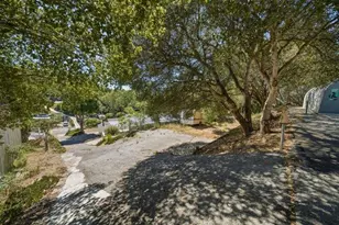 741 Echo Valley Rd, Salinas, CA 93907 - Photo 18