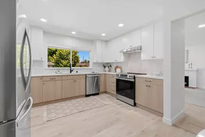 1221 Castlemont Ave, San Jose, CA 95128 - Photo 10