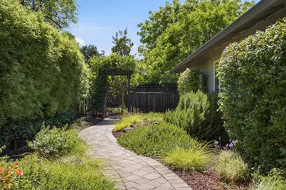 20580 Canyon View Dr, Saratoga, CA 95070 - Photo 36