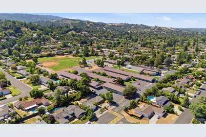 20580 Canyon View Dr, Saratoga, CA 95070 - Photo 44