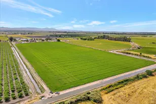 11 Naglee Rd, Tracy, CA 95304 - Photo 1