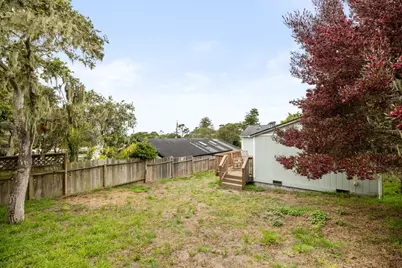1203 Lincoln Ave, Pacific Grove, CA 93950 - Photo 26