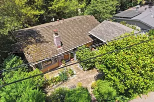 7020 Saroni Dr, Oakland, CA 94611 - Photo 10