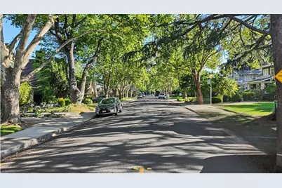 1303 39th St, Sacramento, CA 95816 - Photo 44