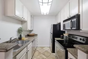 1221 Yarwood Ct, San Jose, CA 95128 - Photo 8
