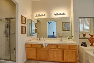 8770 Olivas Cir, San Jose, CA 95135 - Photo 26