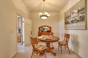 8770 Olivas Cir, San Jose, CA 95135 - Photo 14