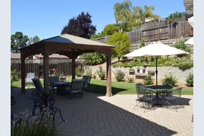 1121 Cypress St, Hollister, CA 95023 - Photo 6