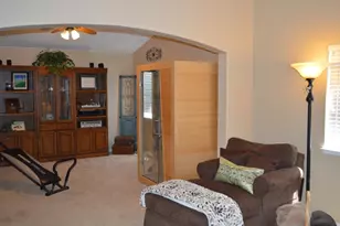1121 Cypress St, Hollister, CA 95023 - Photo 32