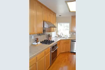 1121 Cypress St, Hollister, CA 95023 - Photo 18