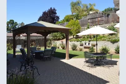 1121 Cypress St, Hollister, CA 95023 - Photo 6