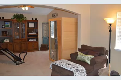1121 Cypress St, Hollister, CA 95023 - Photo 32