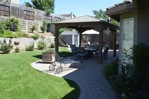 1121 Cypress St, Hollister, CA 95023 - Photo 10