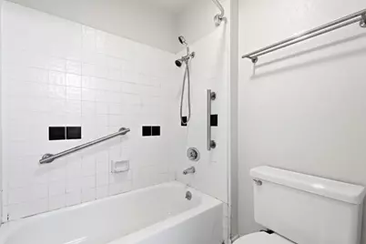 322 Hanover Ave 511, Oakland, CA 94606 - Photo 24