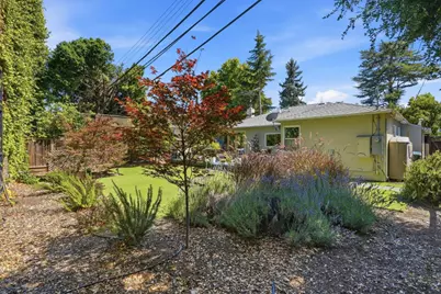 570 Kenwood Dr, Menlo Park, CA 94025 - Photo 34