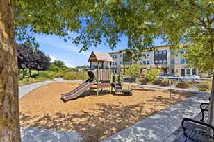 1057 Foxglove Pl 203, San Jose, CA 95131 - Photo 40