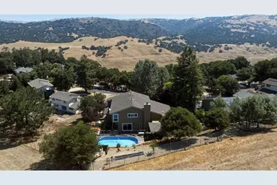 17795 Holiday Dr, Morgan Hill, CA 95037 - Photo 48