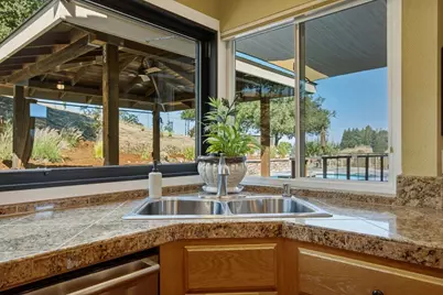 17795 Holiday Dr, Morgan Hill, CA 95037 - Photo 12