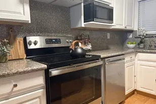 1 Laurel St 102, San Carlos, CA 94070 - Photo 30