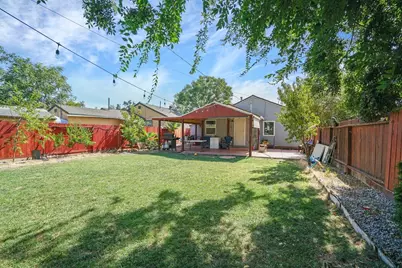 3713 18th Ave, Sacramento, CA 95820 - Photo 8
