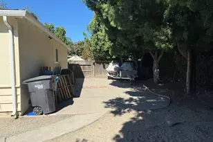 1815 Woodland Ave, East Palo Alto, CA 94303 - Photo 4