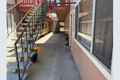 1142 Parkside St, Salinas, CA 93906 - Photo 2