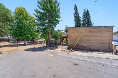 82 Doering Ln, Watsonville, CA 95076 - Photo 2