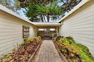 304 Stuart Avenue, Pacific Grove, CA 93950 - Photo 4
