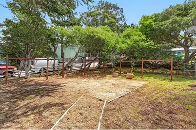 304 Stuart Ave, Pacific Grove, CA 93950 - Photo 28