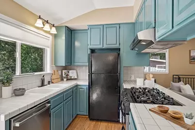 21590 Madrone Dr, Los Gatos, CA 95033 - Photo 8
