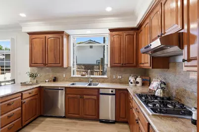 2168 Coastland Ave, San Jose, CA 95125 - Photo 10
