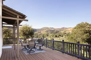 10172 Oakwood Cir, Carmel, CA 93923 - Photo 12