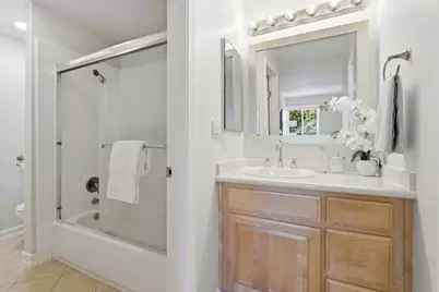 124 Monte Verano Ct, San Jose, CA 95116 - Photo 16