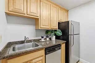 124 Monte Verano Ct, San Jose, CA 95116 - Photo 8