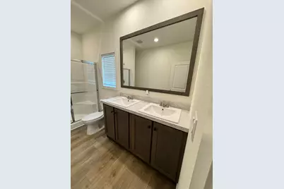 6884 E Serenity Dr 6884, Sacramento, CA 95823 - Photo 8